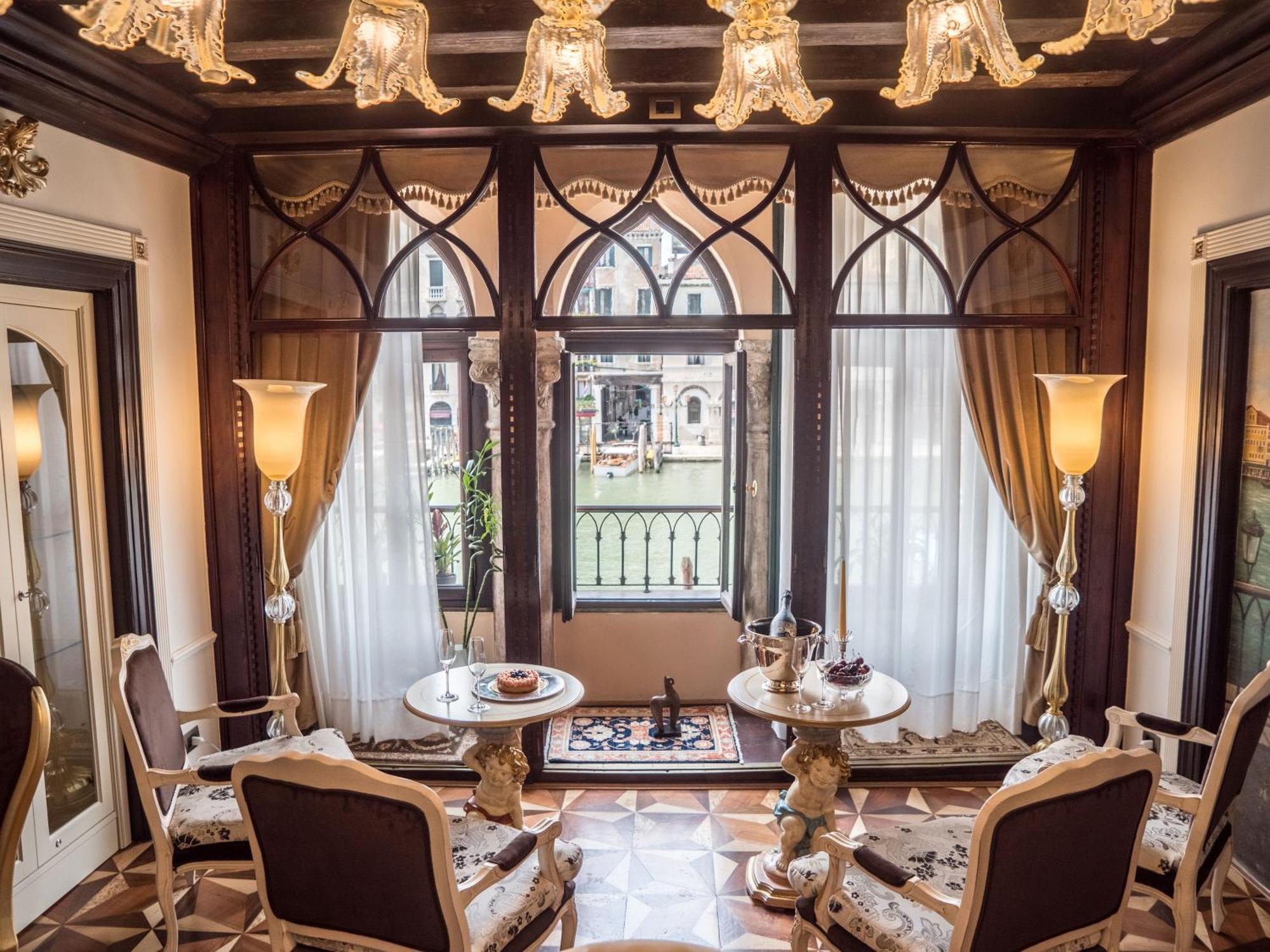 Ego' Boutique - The Silk Road Venecia
