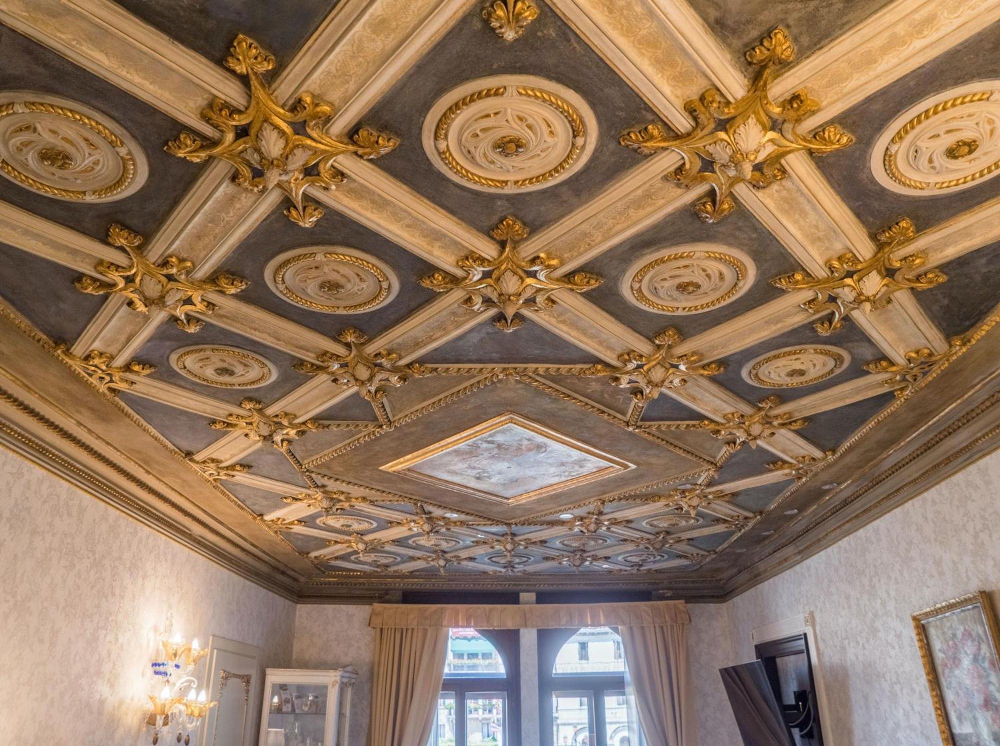 Ego' Boutique - The Silk Road Hotel Venecia